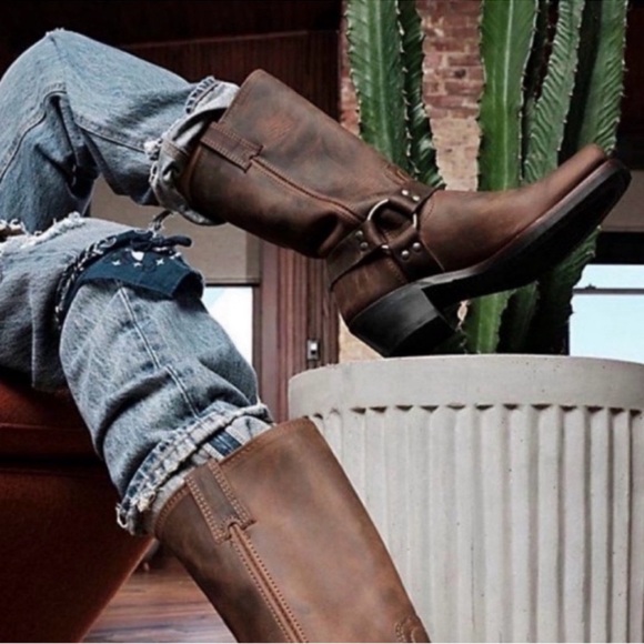 NWOB Frye Harness Leather 12R Boots in Smoke Brown - Picture 2 of 13